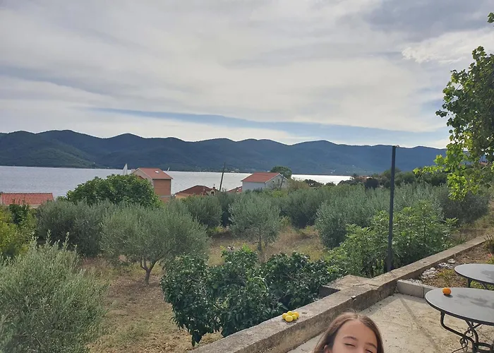 Apartment Domecek Snu Natalia Orebić