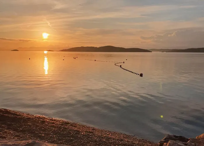 Apartment Domecek Snu Natalia Orebić